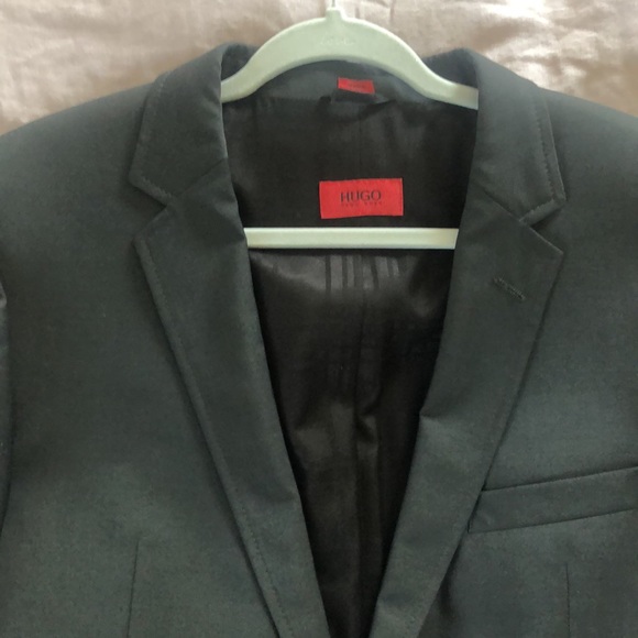 Mens Hugo Boss single Breasted Charcoal Suit - Picture 3 of 4